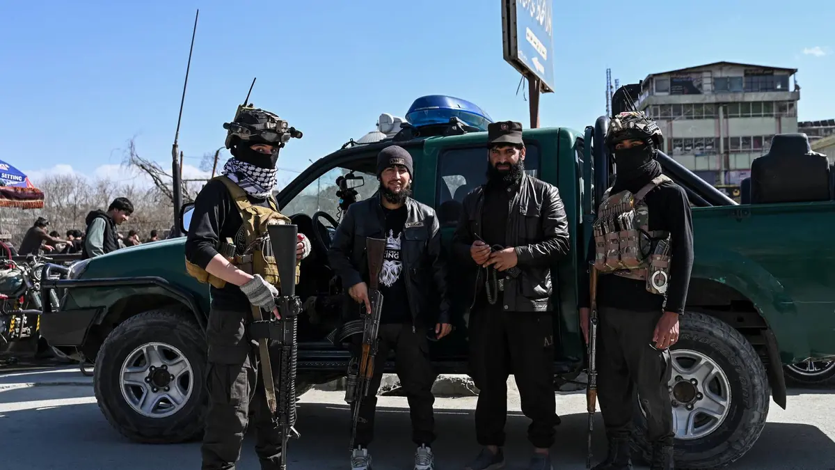 إيران تدعو أفغانستان وباكستان إلى تجنب التصعيد واحترام السيادة