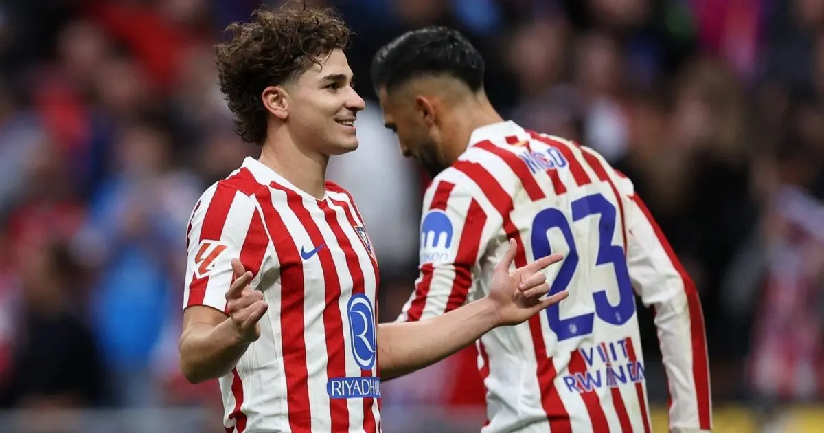 ديكو يكشف حقيقة مفاوضات برشلونة مع خوليان ألفاريز