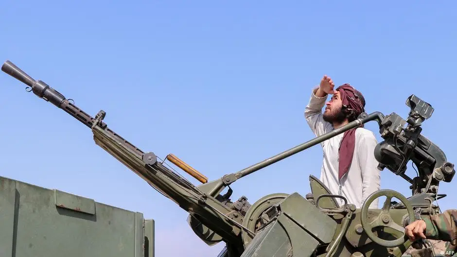 مساع سعودية وقطرية لمنع "حرب مفتوحة" بين أفغانستان وباكستان