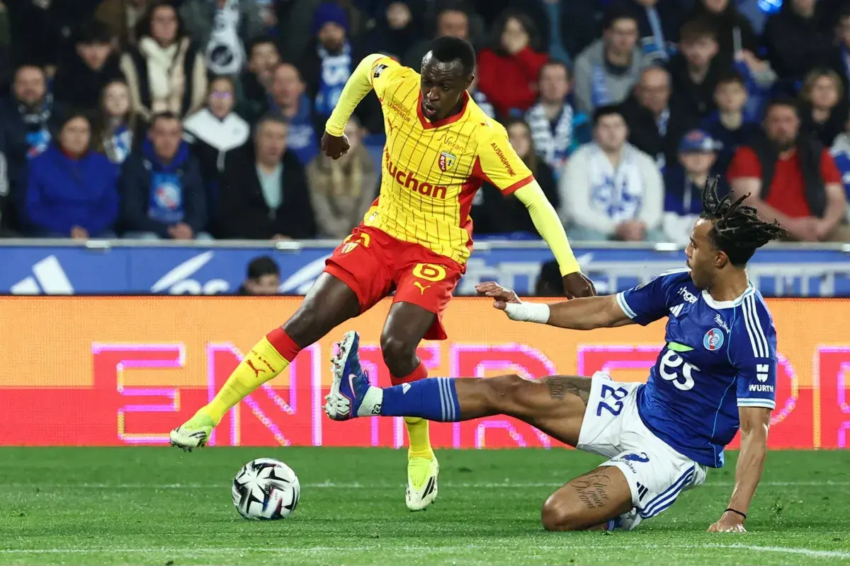 الدوري الفرنسي: لانس يهدر فرصة الصدارة بالتعادل مع ستراسبورغ