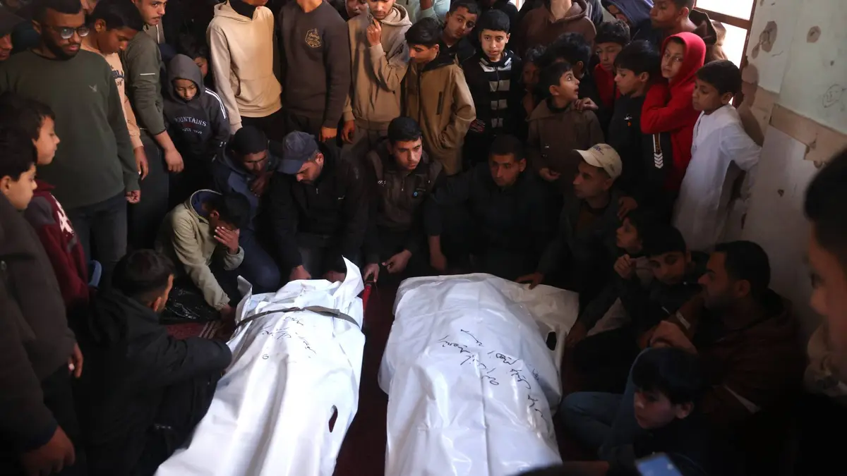 مصادر طبية: استشهاد 7 فلسطينيين في غارات للاحتلال على قطاع غزة