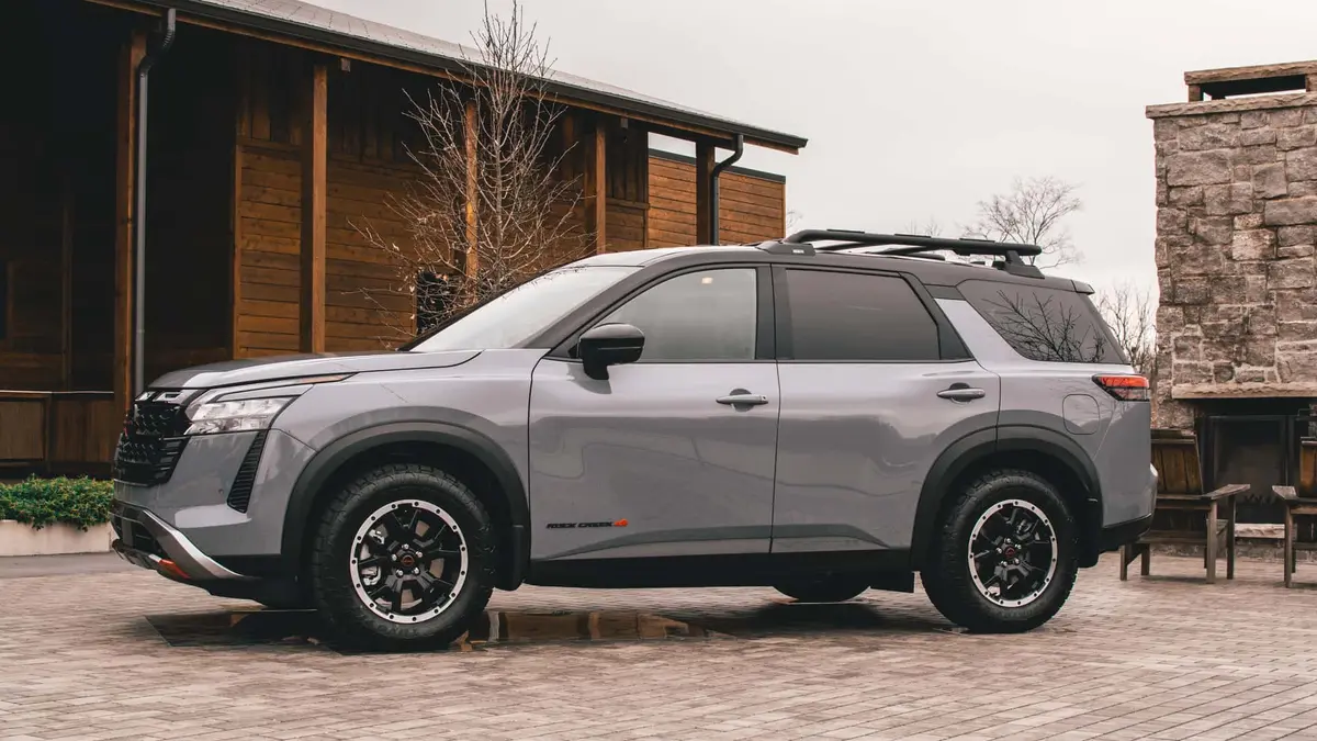 نيسان ستطرح باثفايندر بجسم منفصل عن الهيكل إلى جانب النسخة الحالية