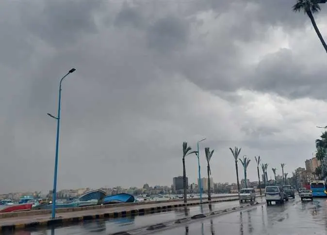 توقعات حالة الطقس غدا في مصر.. استمرار انخفاض الحرارة وأمطار ورياح وشبورة - أموال الغد