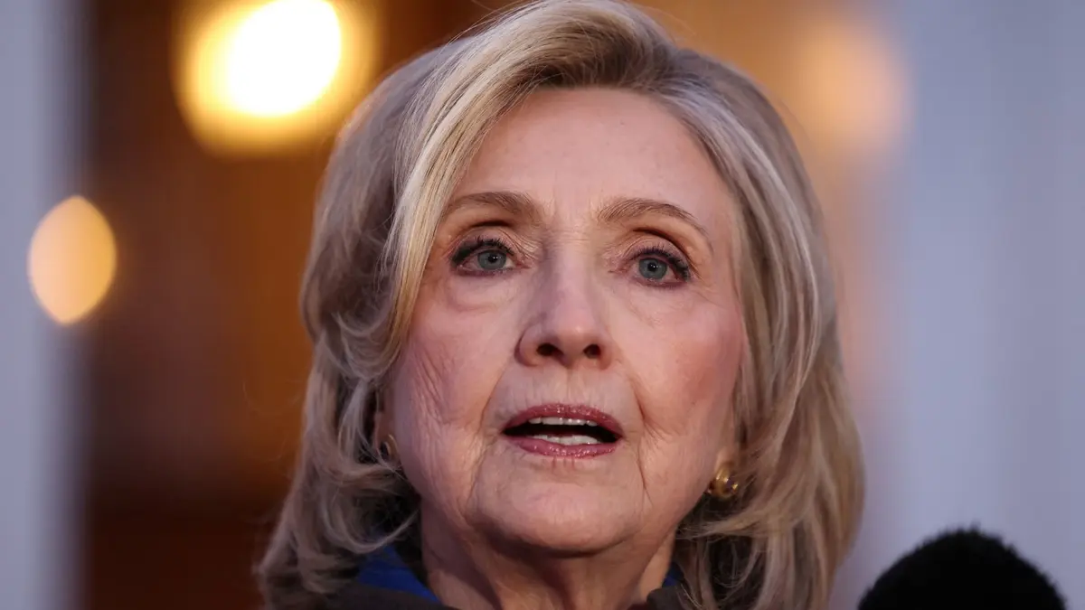 أول ما قالته كلينتون بعد الإدلاء بشهادتها بشأن قضية إبستين