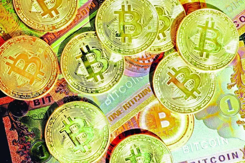 العملات الرقمية تهوي مع بدء الهجوم على إيران .. والبيتكوين دون 64 ألف دولار