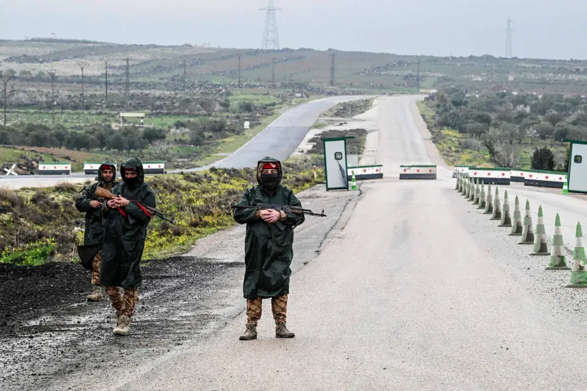 4 قتلى جراء سقوط صاروخ إيراني على مبنى في جنوب سوريا