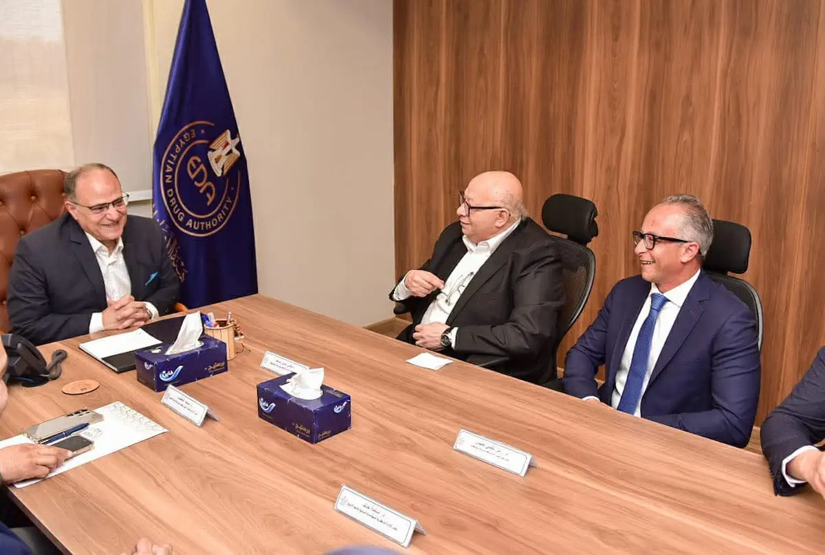 رئيس هيئة الدواء يعقد اجتماعاً مع شركة صاني فارماسيوتيكال لتعزيز التصدير الدوائي