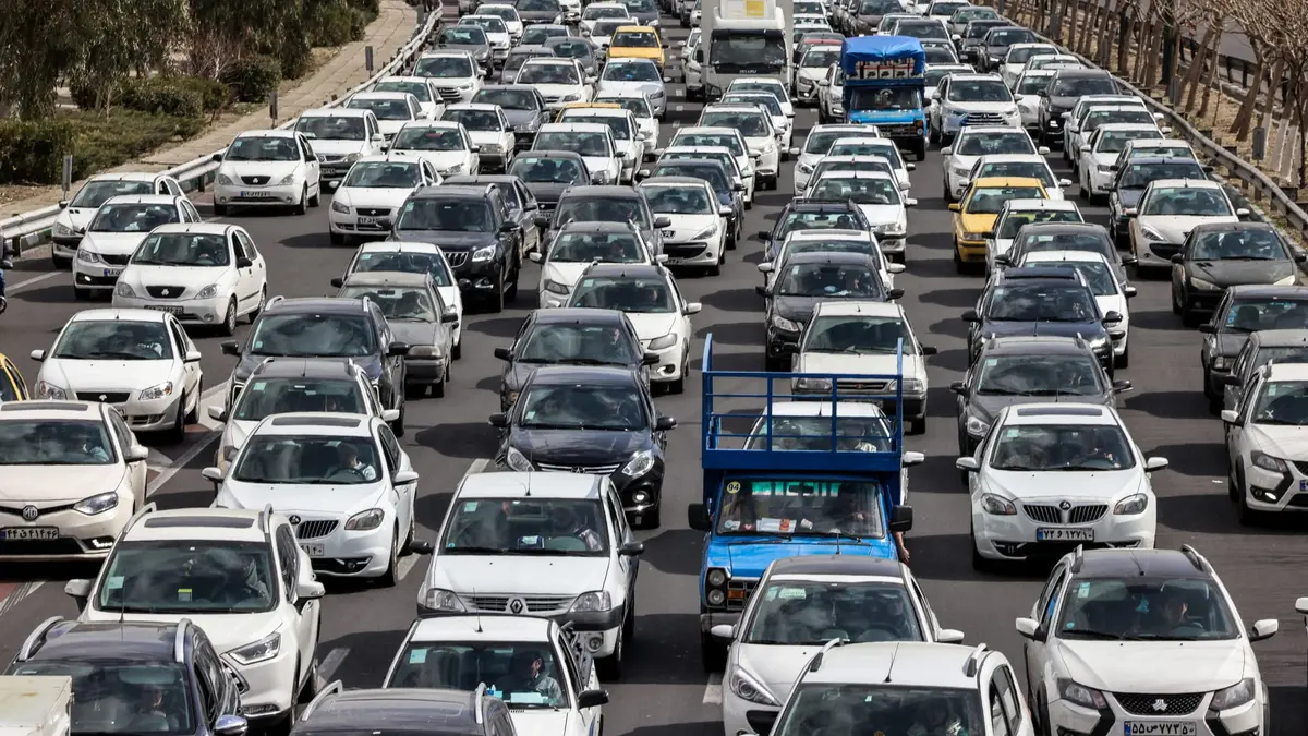 إيران تدعو للهدوء وسط غموض بشأن القيادات والمواقع المستهدفة