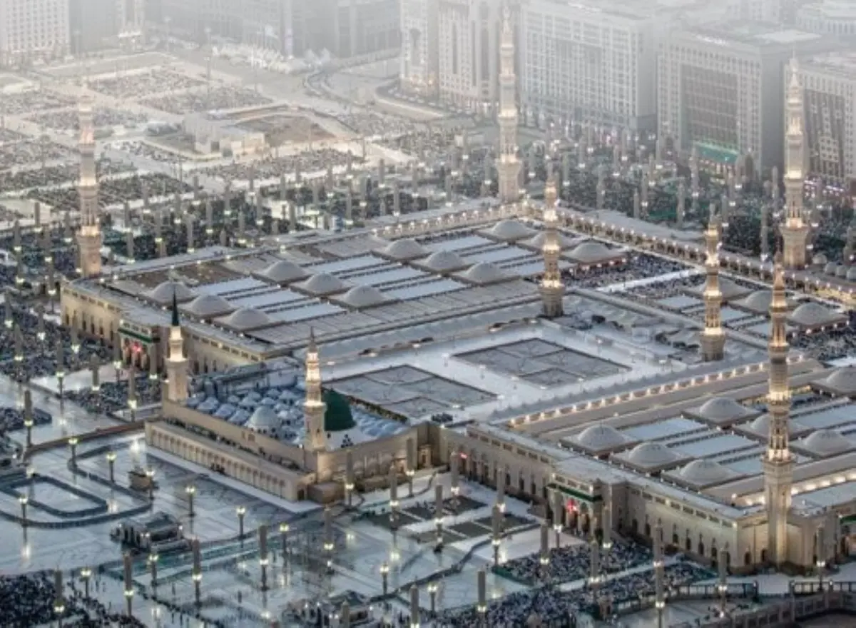 تفعيل العربة الإسعافية الكهربائية في ساحات المسجد النبوي لتعزيز سرعة الاستجابة خلال شهر رمضان المبارك