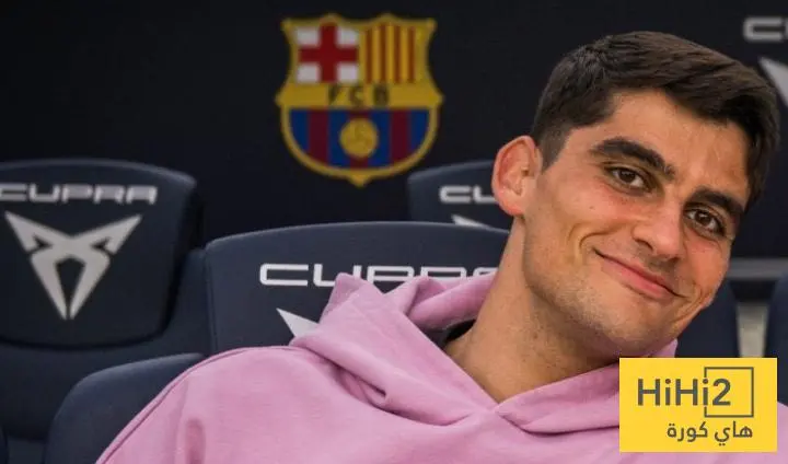 جيرارد مارتن يؤازر برشلونة أمام فياريال