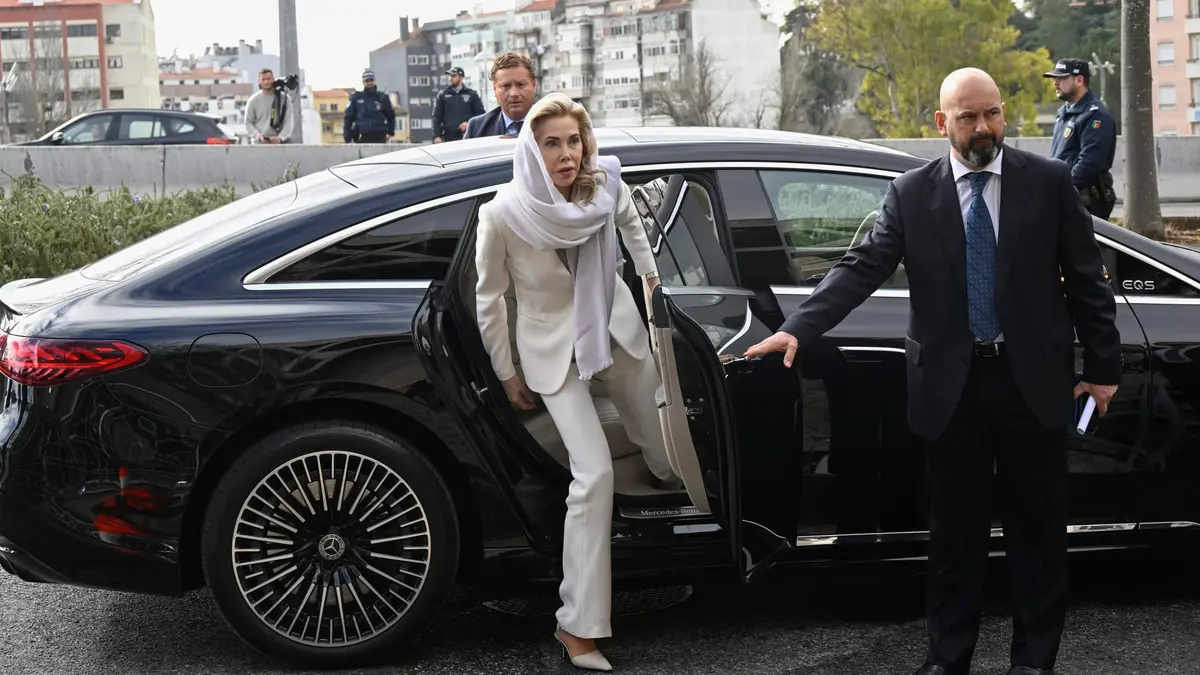 الملكة نور تطالب الأردن بإطلاق سراح الأمير حمزة وسط الحرب الجارية