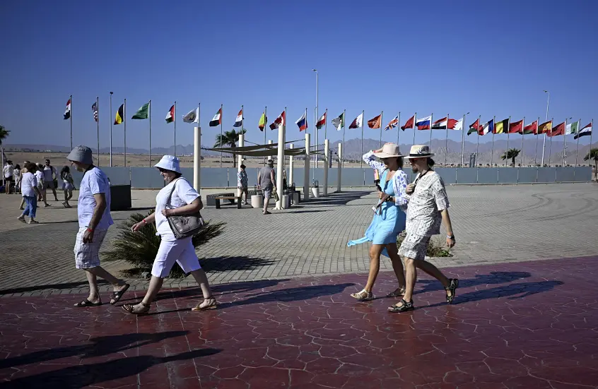 بسبب الحرب.. السفارة الروسية بالقاهرة توجه رسالة للسياح الروس في شرم الشيخ