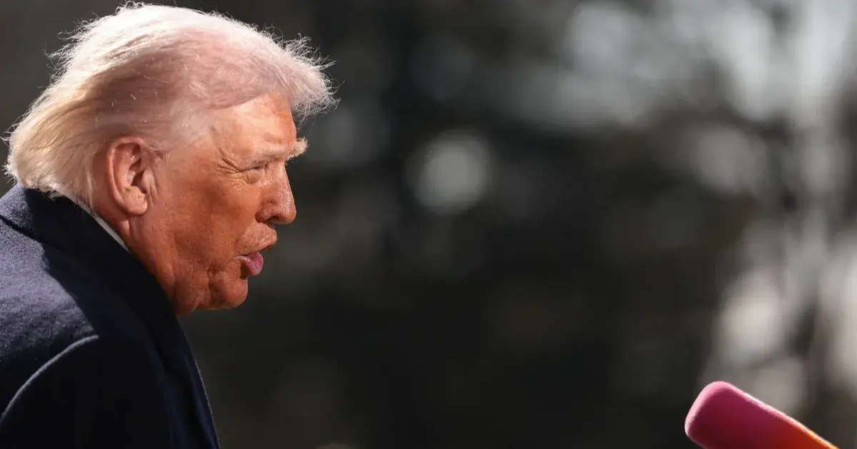 ترمب يطرح احتمال حدوث "استحواذ ودي" على كوبا عقب محادثات مع هافانا