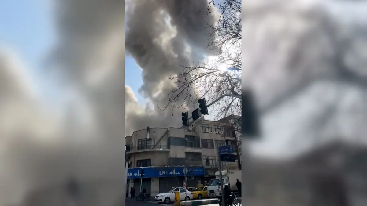 انفجارات في عدة مدن إيرانية وأعمدة الدخان تتصاعد من طهران