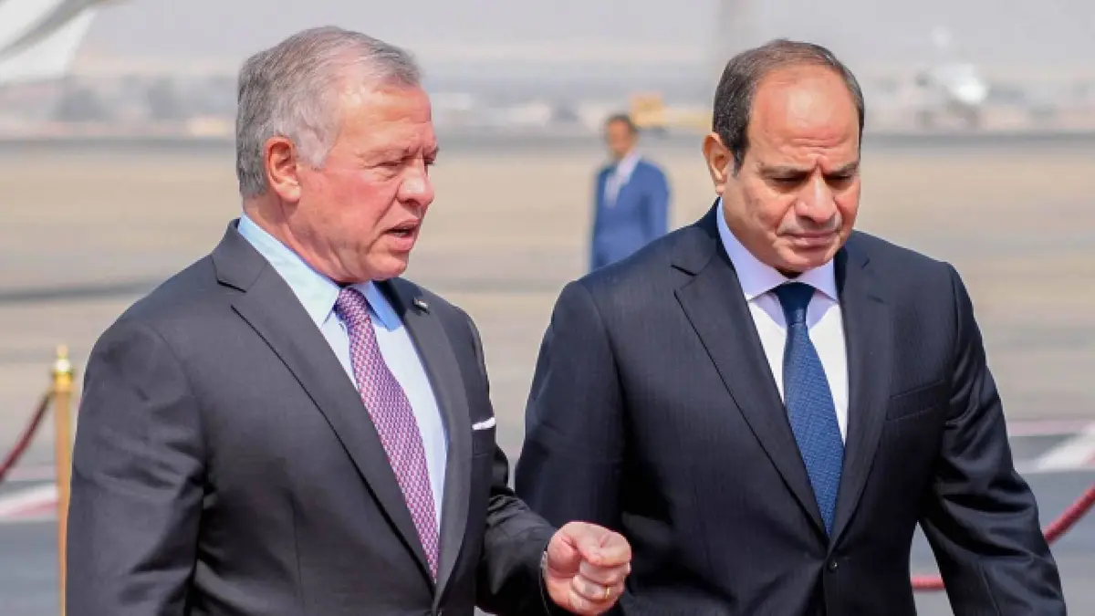 الملك والرئيس المصري يبحثان هاتفيا المستجدات الخطيرة في المنطقة