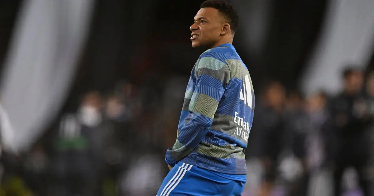 بسبب كاكا.. قلق كبير في ريال مدريد على مستقبل كيليان مبابي