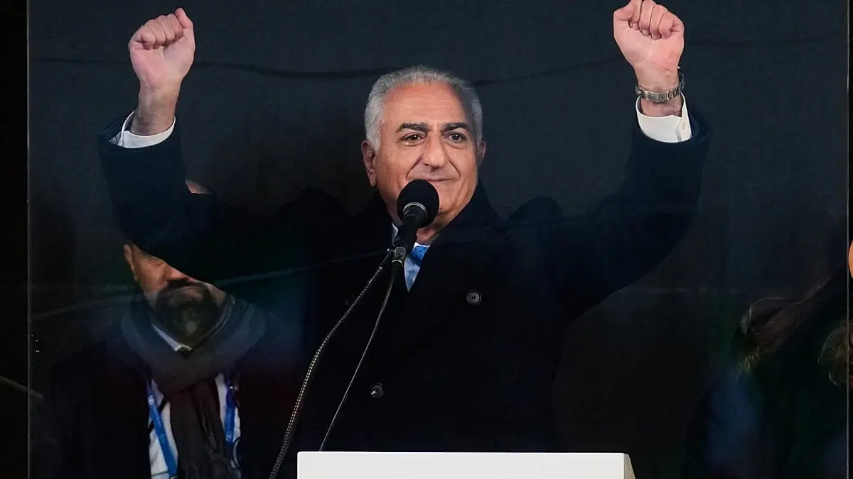 "النصر على الجمهورية الإسلامية يقترب".. نجل الشاه المخلوع: الغارات الإسرائيلية الأمريكية تدخل إنساني