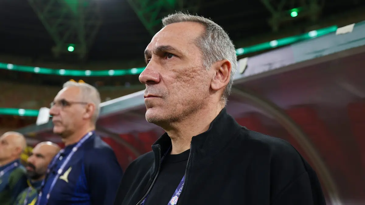 "هذا لا يحدث مع الهلال".. دونيس ينتقد حكام الدوري السعودي