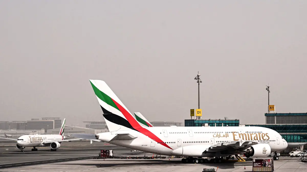 مطارات دبي تؤكد إلغاء أو تأخير بعض الرحلات بسبب التطورات الإقليمية