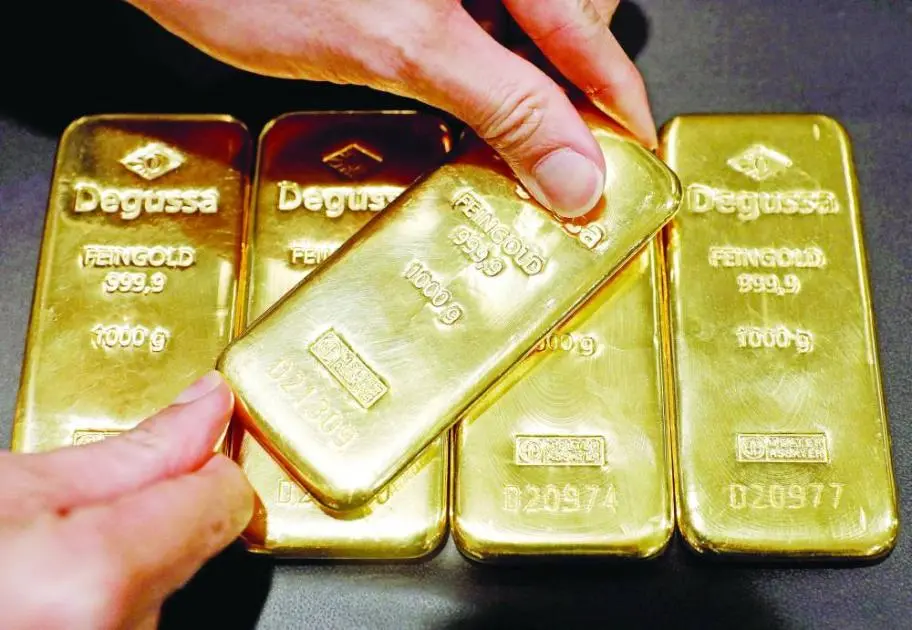 الذهب يقفز إلى 5500 دولار.. والنفط 9% بعد الضربات العسكرية