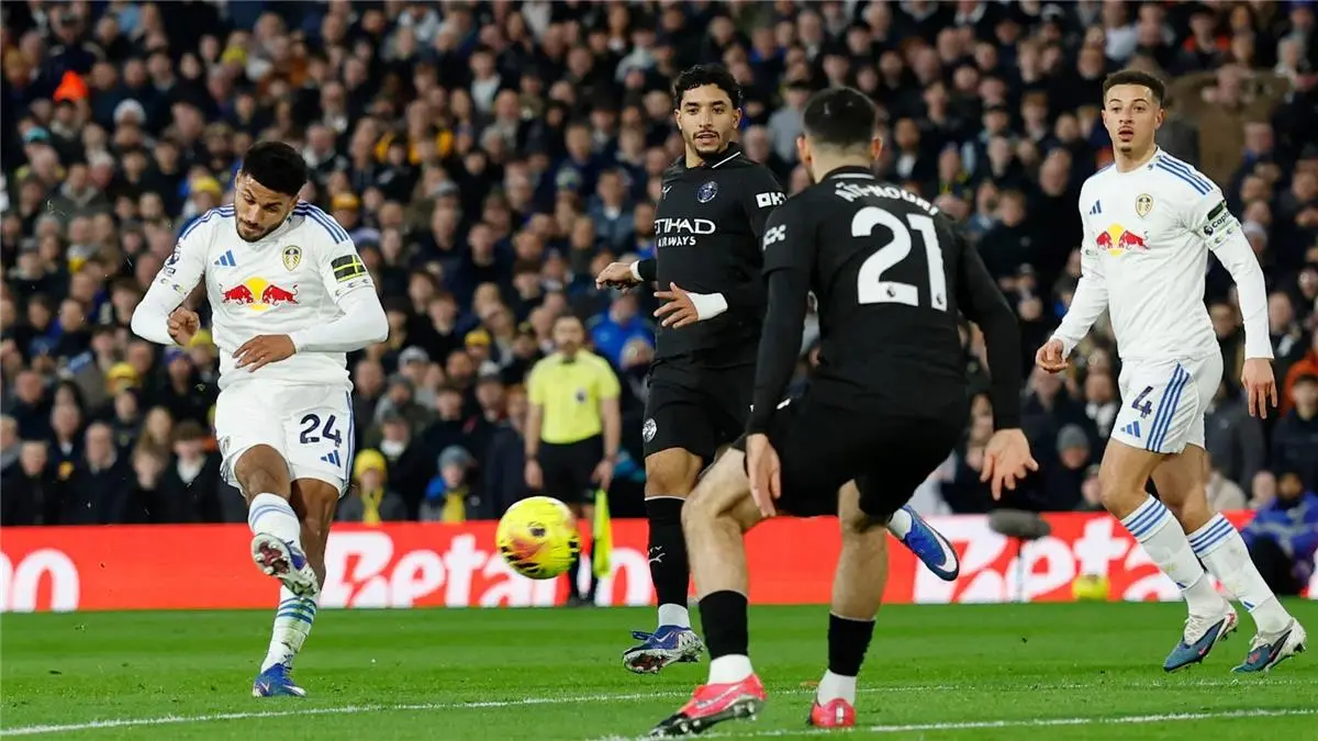 ردود أفعال جماهير مانشستر سيتي على أداء عمر مرموش ضد ليدز: هل يُستبدل بسبب بند في عقده؟