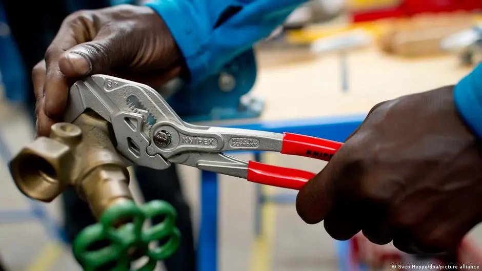 دون انتظار طويل… خطة ألمانية جديدة لتشغيل اللاجئين