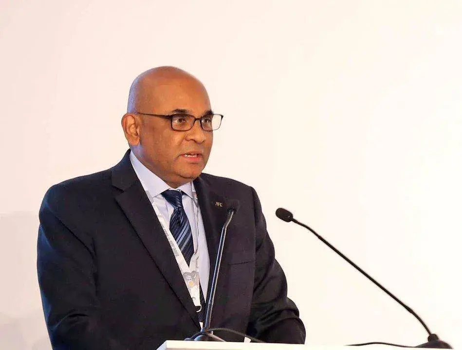 أمين «الآسيوي» لـ«الشرق الأوسط»: سلامة اللاعبين والجماهير في بطولاتنا «أولوية»