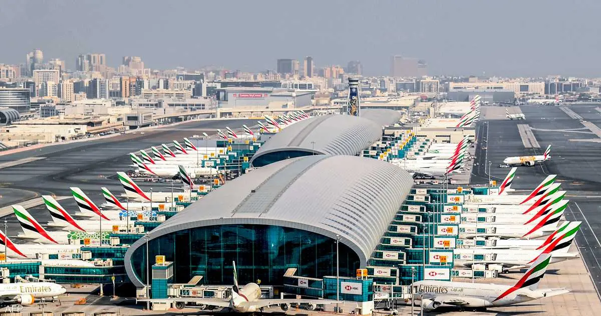 إصابة 4 أشخاص بعد حادث في مطار دبي الدولي