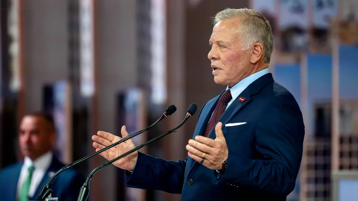 الملك ورئيس الوزراء العراقي يبحثان هاتفيا سبل خفض التصعيد الإقليمي