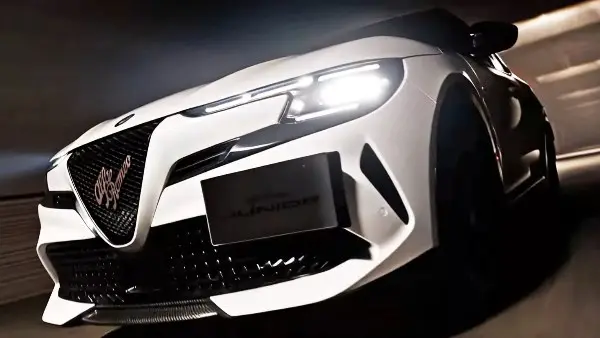 أول سيارة بـ"لوحة نمر" جانبية.. ألفا روميو تحدث ثورة في عالم السيارات