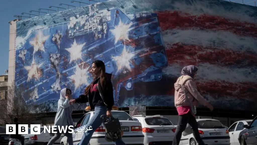 كيف تمضي الأيام داخل المجتمع الإيراني مع تزايد التكهنات بشن ضربات أمريكية؟ - BBC News عربي