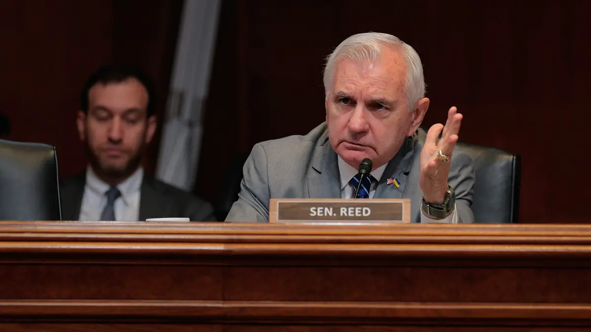 السيناتور جاك ريد: تداعيات قرار ترامب بشأن إيران ستستمر لما بعد ولايته