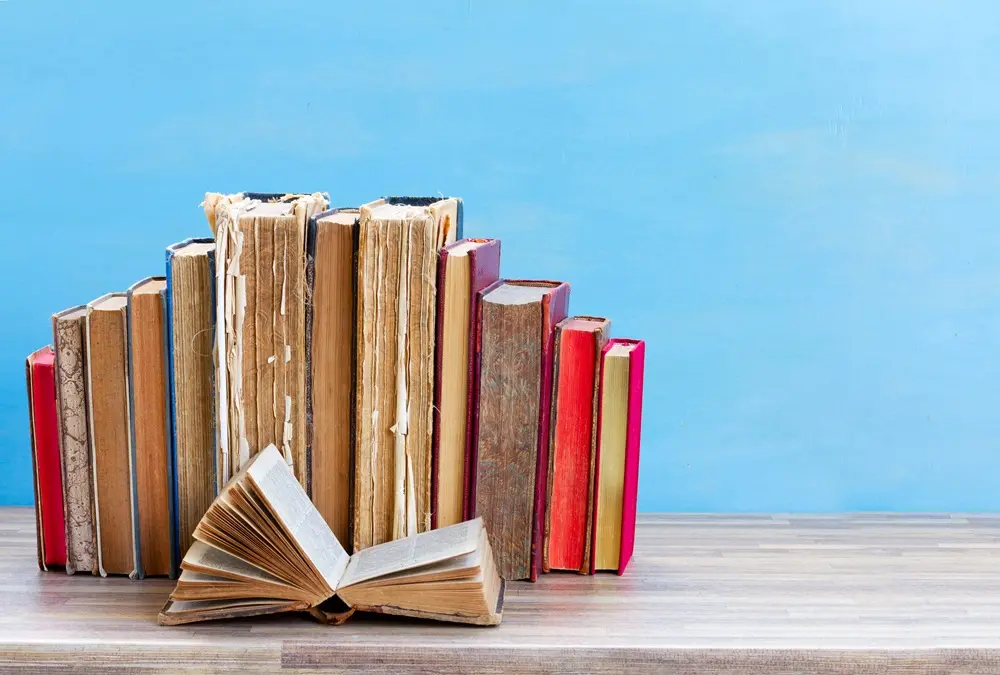 7 طرق لجعل كل كتاب يترك بصمة لا تُنسى