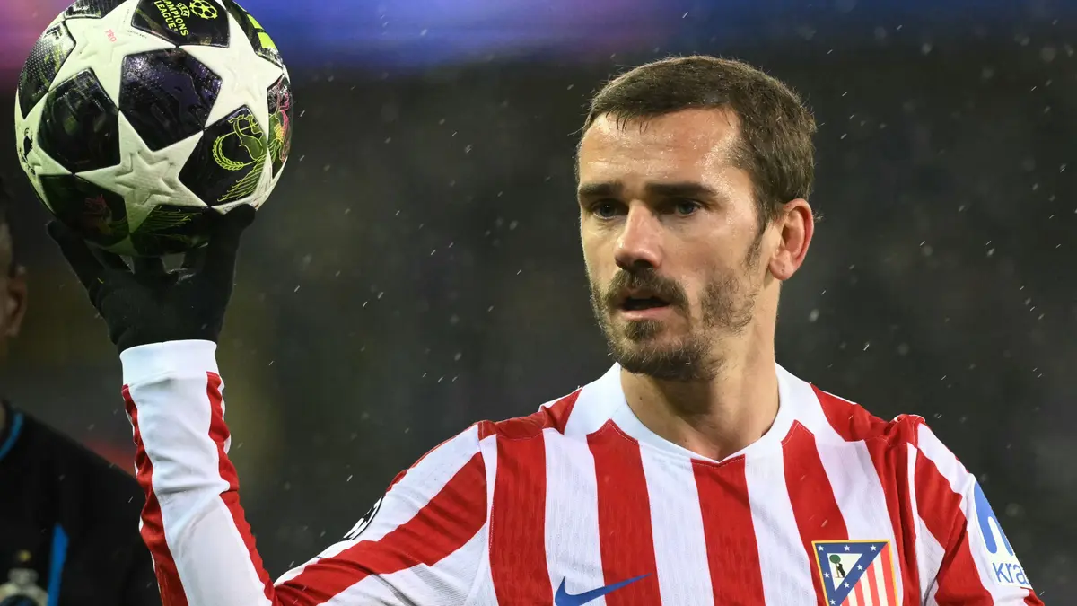 مفارقة مدريدية: برشلونة يقرر مصير جريزمان مع أتلتيكو مدريد!