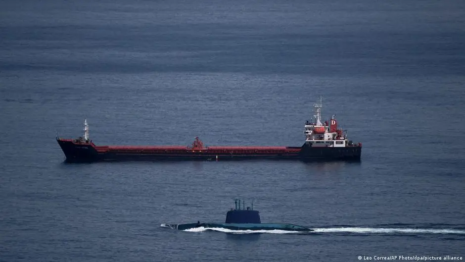 إسرائيل توقف حقول غاز وخزانات مؤقتاً عقب تقييمات أمنية