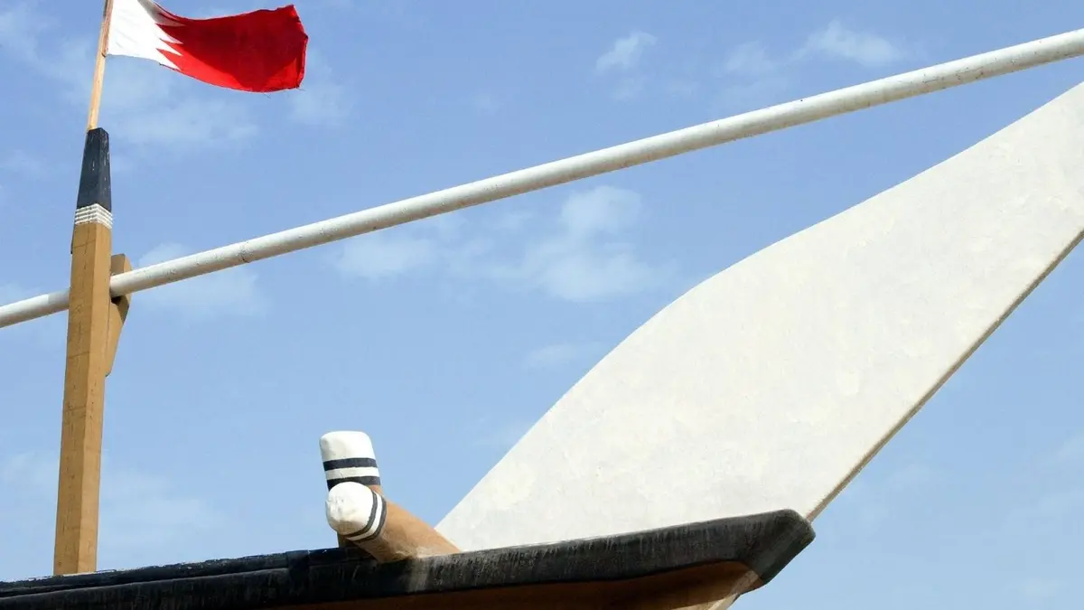 وكالة أنباء البحرين: مركز الخدمات التابع للأسطول الخامس الأمريكي تعرض لهجوم صاروخي.. فيديو