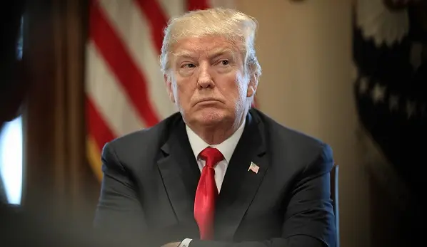 ترامب يعلن مقتل خامنئي