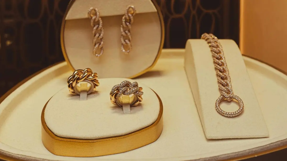 ارتفاع أسعار الذهب والليرات الرشادي والإنجليزي في الأردن السبت