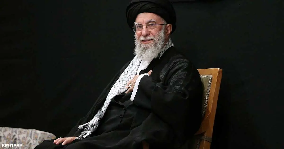 3 عقود من الحكم.. خامنئي ونظامه في اختبار "الوجود"