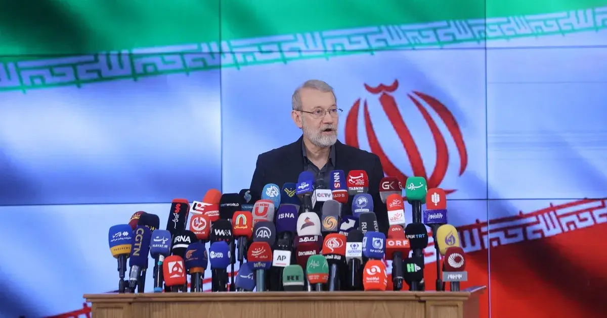 علي لاريجاني.. سياسي مخضرم يتصدر المشهد بعد رحيل خامنئي