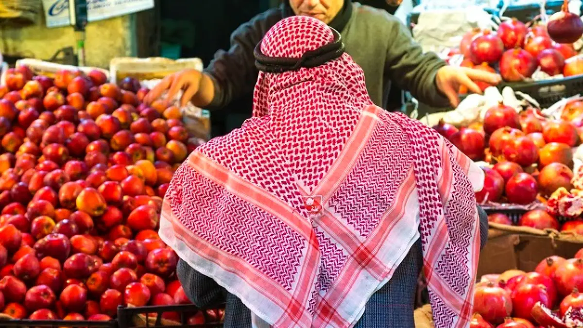 البندورة تسجل 40 قرشا والليمون يقترب من حاجز الدينار في سوق عمان المركزي الأحد