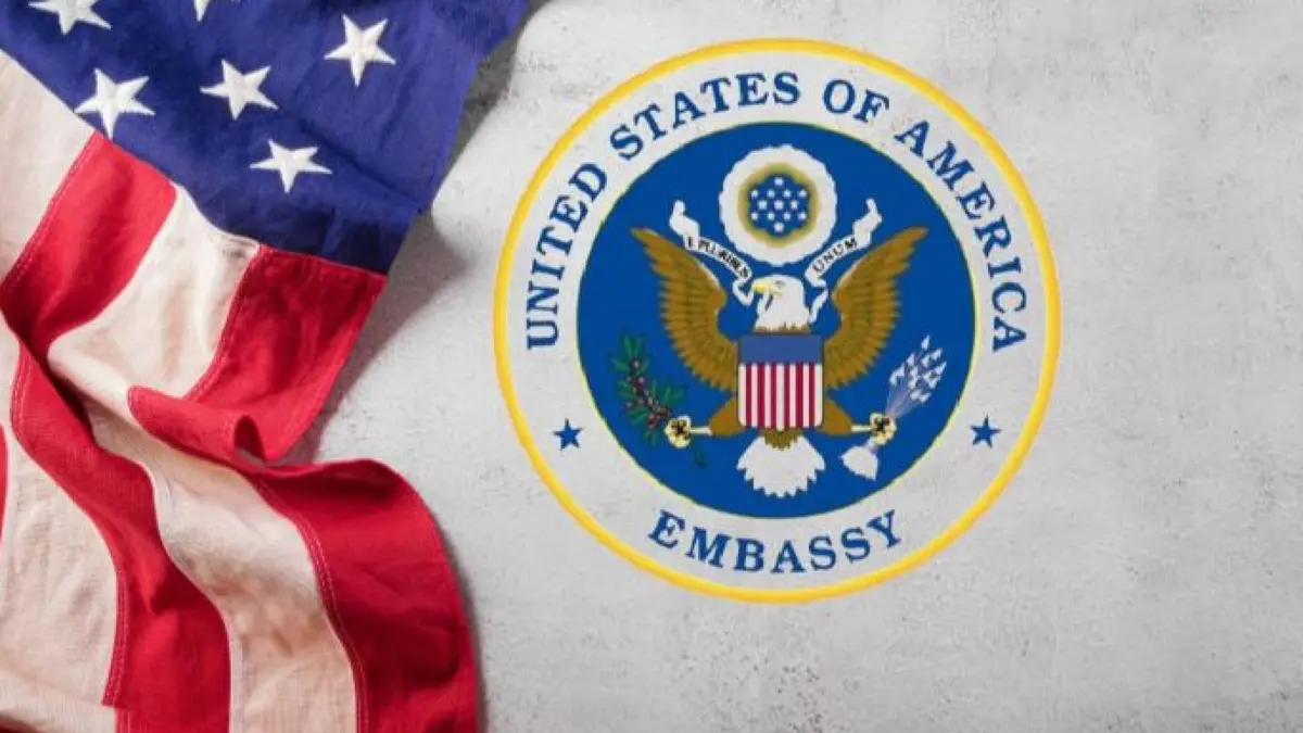 السفارة الأمريكية في الأردن تصدر تنبيها أمنيا وتدعو رعاياها للالتزام ببيوتهم