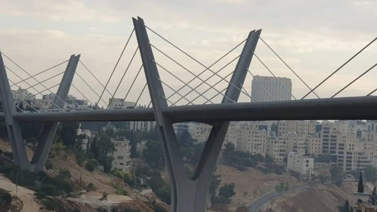 تحويلات مرورية في محور "الدوار الرابع" بسبب اعمال صيانة جسر عبدون المعلق