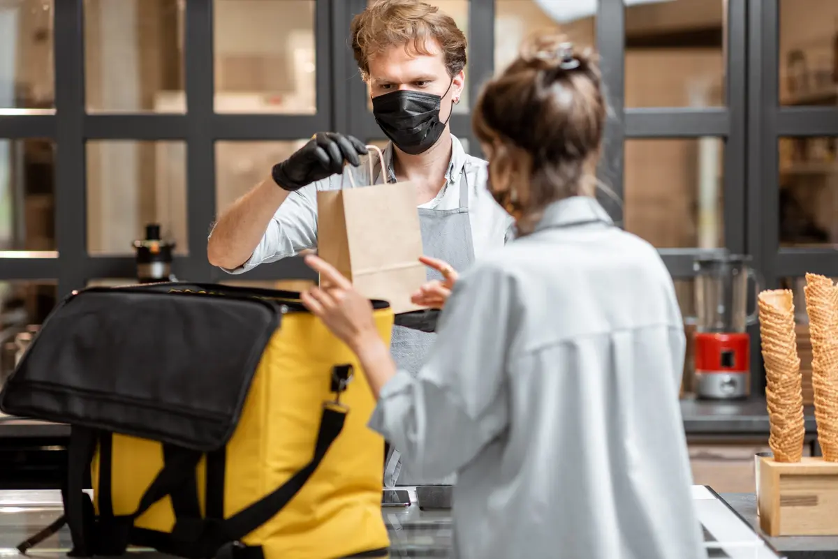 خدمات التوصيل للمطاعم الصغيرة.. نموذج استثماري منخفض التكلفة