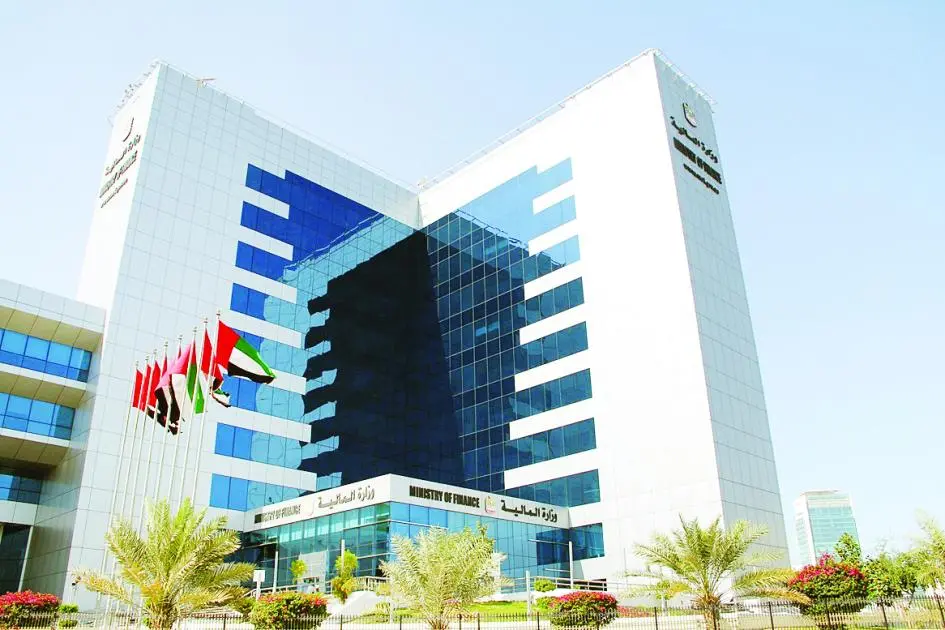 الإمارات تؤكد وفرة السلع واستقرار الأسواق.. وتدعو الجمهور إلى الشراء المسؤول