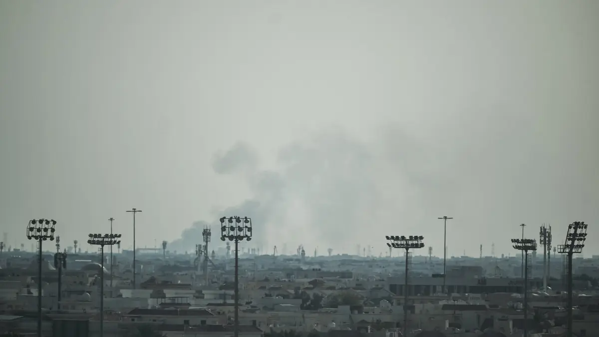 "تدمير رادار أمريكي بقاعدة العديد في قطر".. ما صحة الصورة المتداولة؟