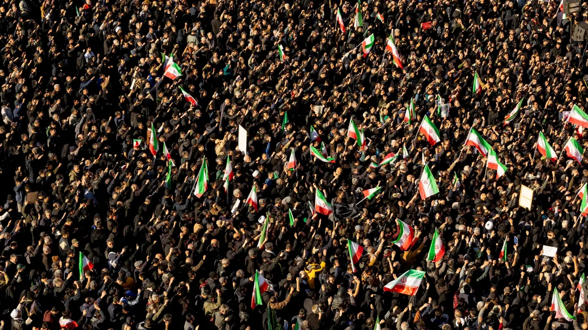 إيران تعلن تشكيل مجلس قيادة.. وبيزشكيان يتعهد بالثأر لمقتل خامنئي