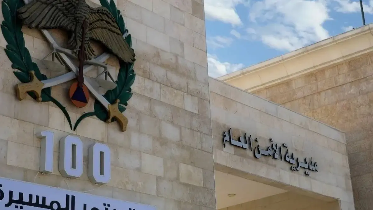 الأمن العام : تعاملنا مع 115 بلاغا لحادث سقوط شظايا ، ونتج عنها خمس إصابات ( بحالات جيدة) وأضرار مادية بمركبات ومنازل