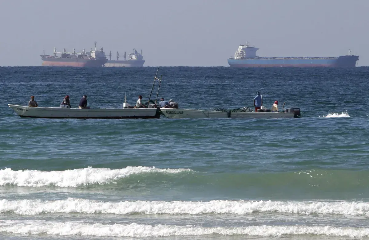 شركات التأمين تلوّح بإلغاء وثائق السفن ورفع تكاليف العبور في مضيق هرمز