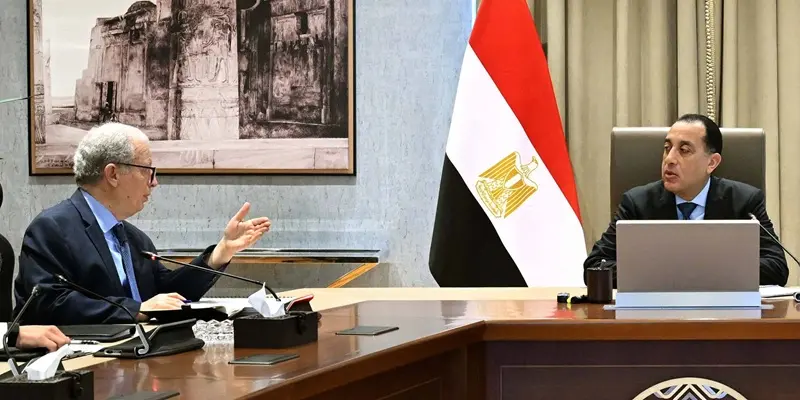 رئيس الوزراء يستعرض موقف القيد المؤقت لشركات بالبورصة تمهيدًا للطرح - أموال الغد